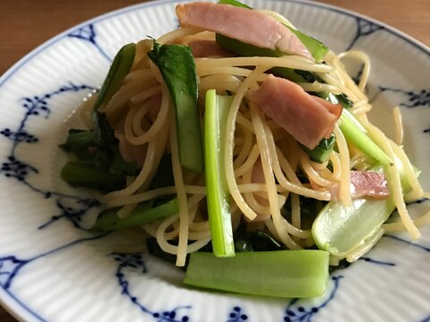 小松菜とベーコンのパスタ